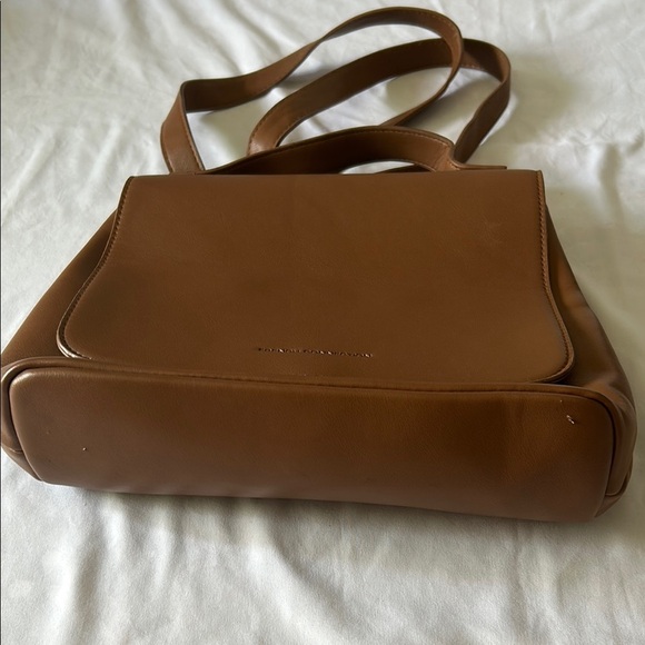 Classic Brown Messenger Bag with Structured Design - Picture 1 of 6